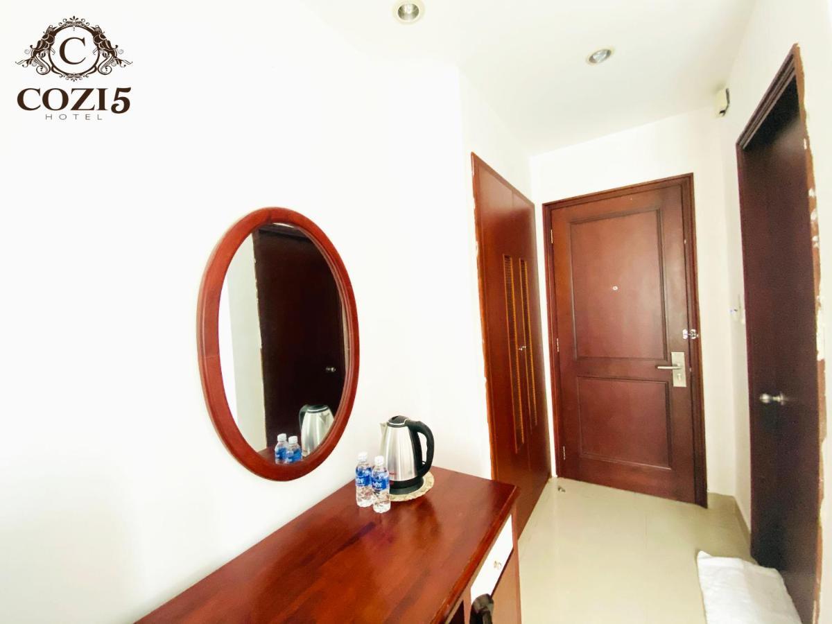 Cozi 5 Hotel&Apartment Thành Pho Ho Chí Minh Esterno foto