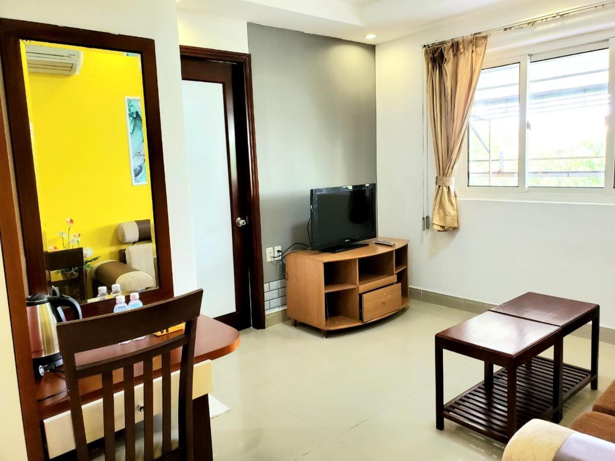 Cozi 5 Hotel&Apartment Thành Pho Ho Chí Minh Esterno foto