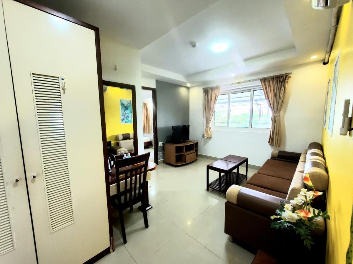 Cozi 5 Hotel&Apartment Thành Pho Ho Chí Minh Esterno foto